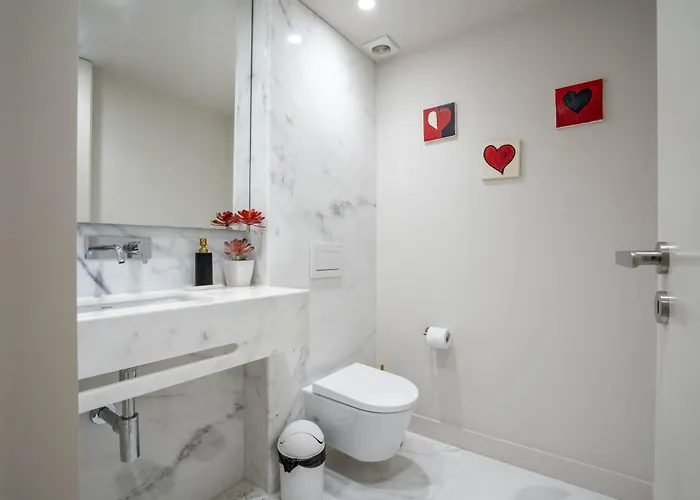 Primrose 1br Delight W Parking By Lovelystay *