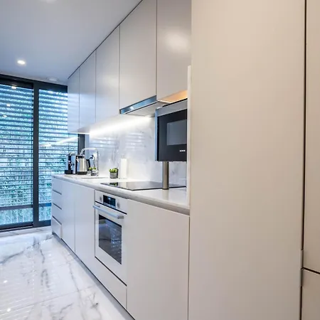 Primrose 1br Delight W Parking By Lovelystay * بورتو