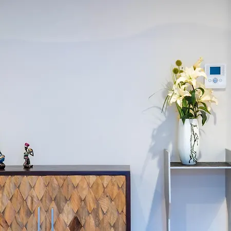 Primrose 1br Delight W Parking By Lovelystay شقة