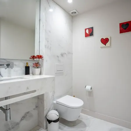 Primrose 1br Delight W Parking By Lovelystay *