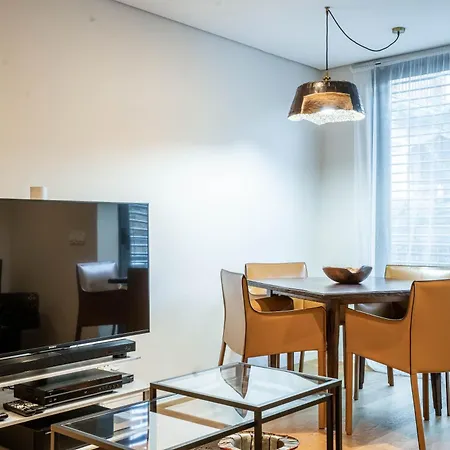 Apartamento Primrose 1br Delight W Parking By Lovelystay Oporto