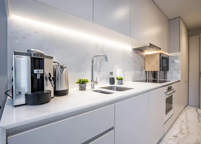 Primrose 1br Delight W Parking By Lovelystay * Oporto